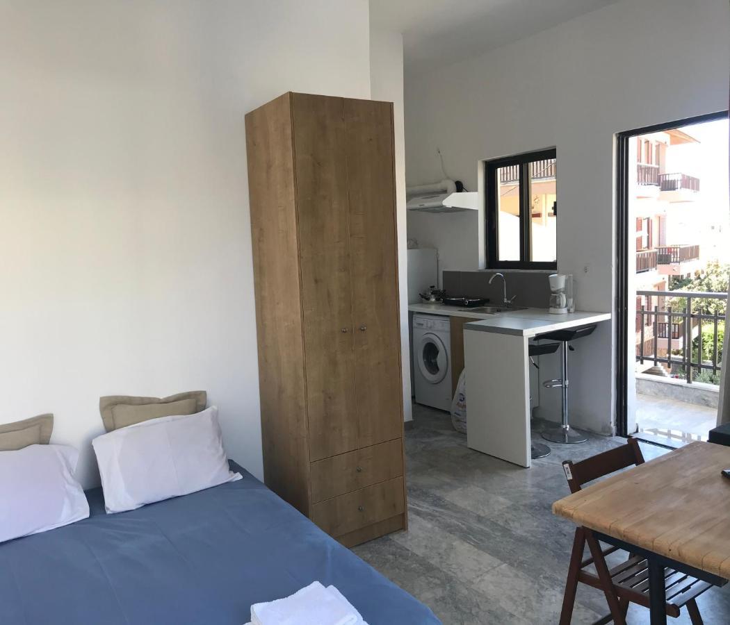 Amalthia Hotel Apartments Rethymno  Bagian luar foto